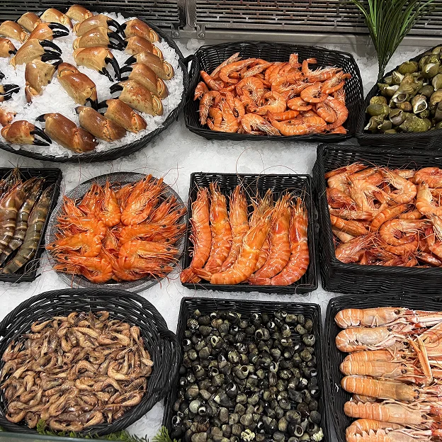 étale poissonnerie à Luisant près de Chartres en Eure-et-Loir 28